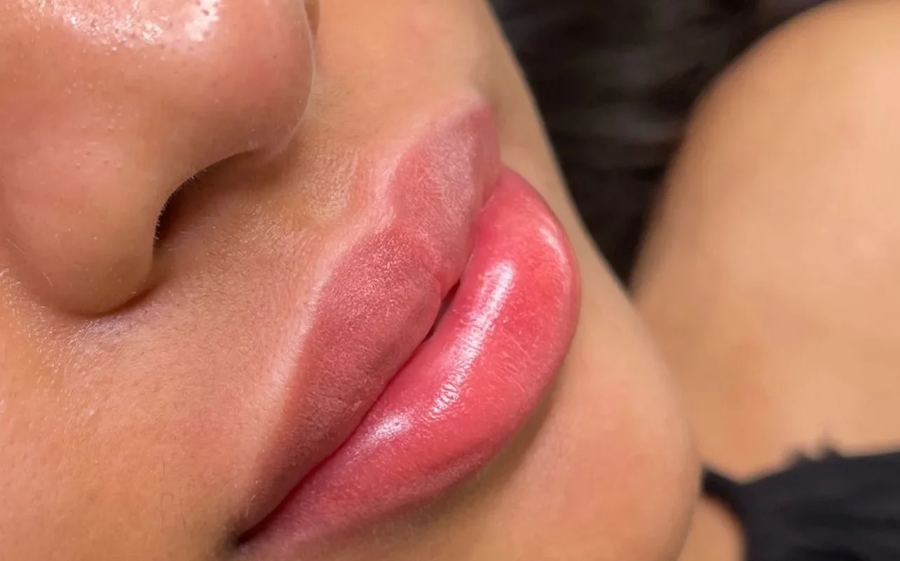 2120D7F7-4C6E-4011-AABB-94C9F7E3C499